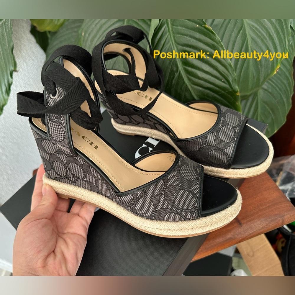 NIB - COACH Women Sandal Patrice - Super Cute &Comfortable - Size 6.5US